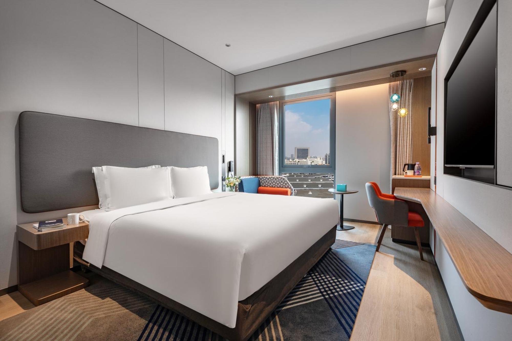 Holiday Inn Express Changfeng Park Shanghai Esterno foto